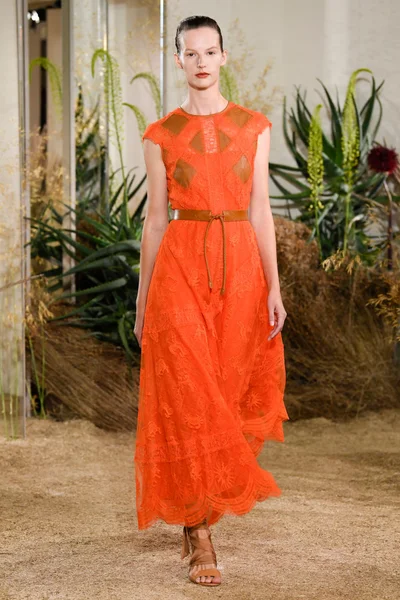 Look 43